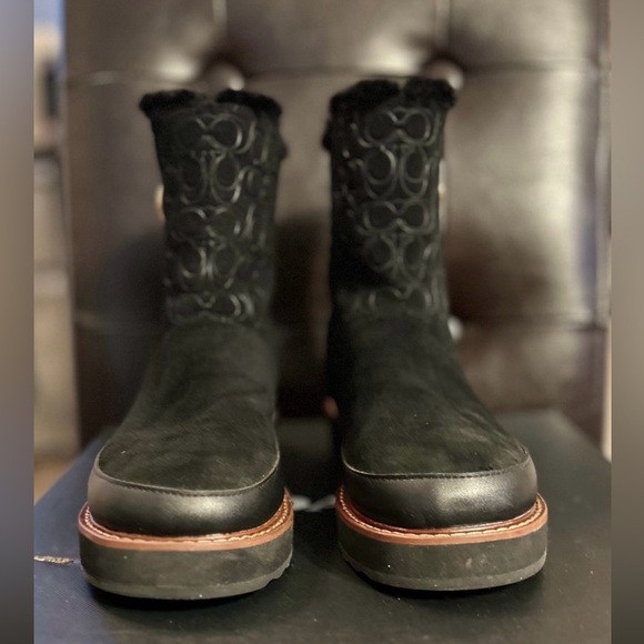 Coach Logo Fur Lined Boots Black Size 7.5 - Picture 4 of 12
